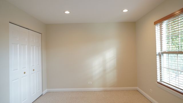 2664 Goldenrod Lane, Glenview, IL 60026
