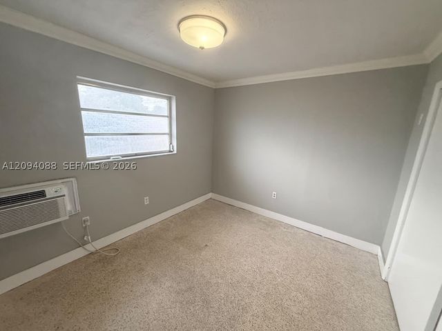 990 SW 4th St 7, Miami, FL 33130