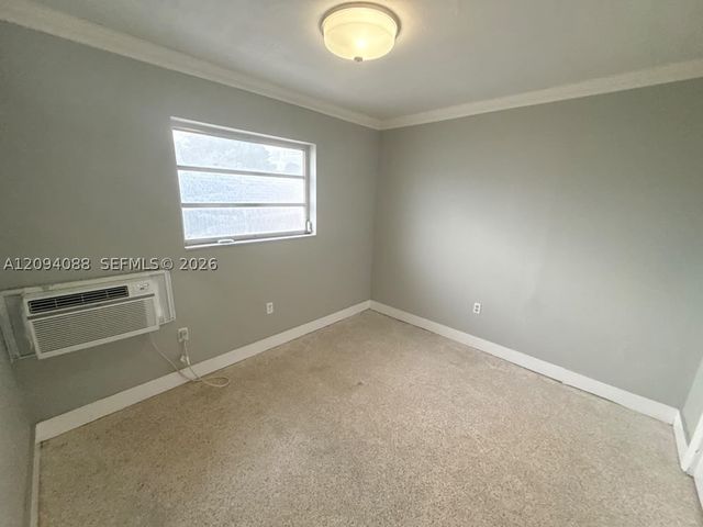 990 SW 4th St 7, Miami, FL 33130