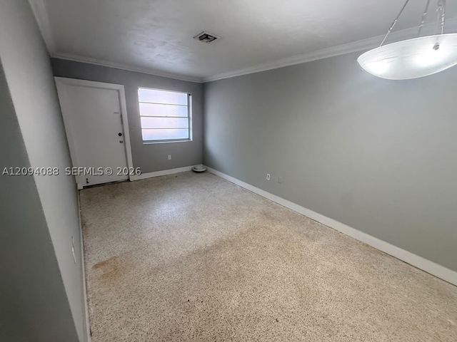 990 SW 4th St 7, Miami, FL 33130