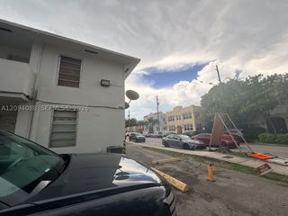 990 SW 4th St 7, Miami, FL 33130