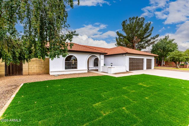 6425 W CROCUS Drive, Glendale, AZ 85306