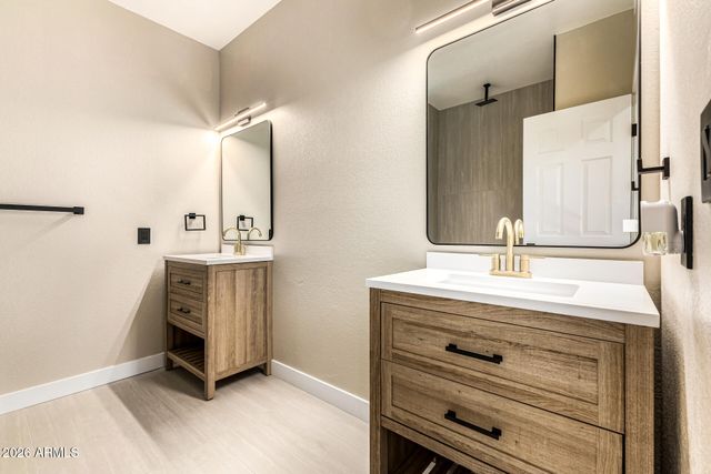 6425 W CROCUS Drive, Glendale, AZ 85306