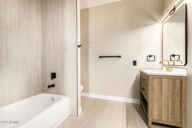 6425 W CROCUS Drive, Glendale, AZ 85306