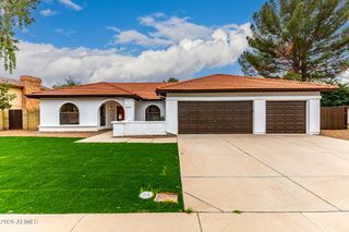 6425 W CROCUS Drive, Glendale, AZ 85306