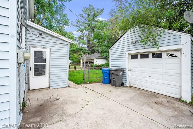 2607 Weithoff Court, Inkster, MI 48141