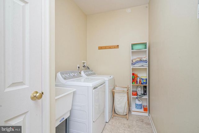 6 SYLVAN CT, Delran, NJ 08075