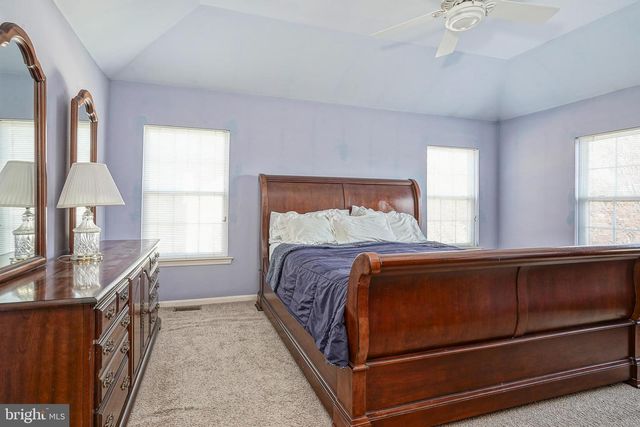 6 SYLVAN CT, Delran, NJ 08075