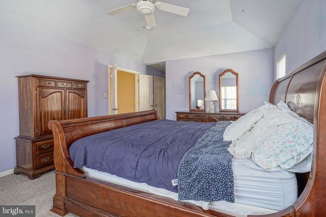 6 SYLVAN CT, Delran, NJ 08075