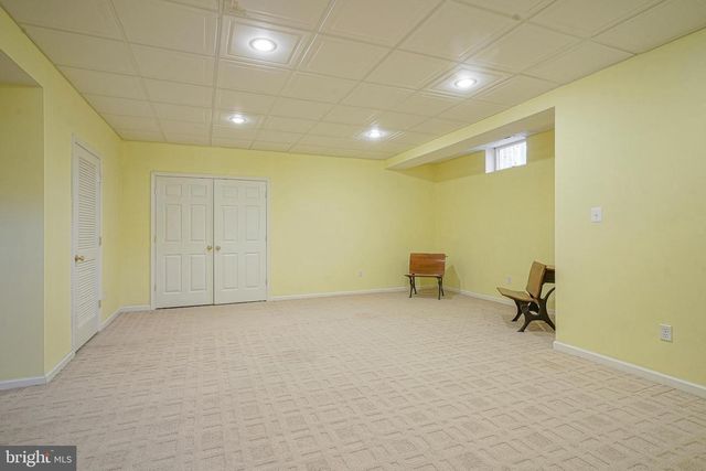 6 SYLVAN CT, Delran, NJ 08075