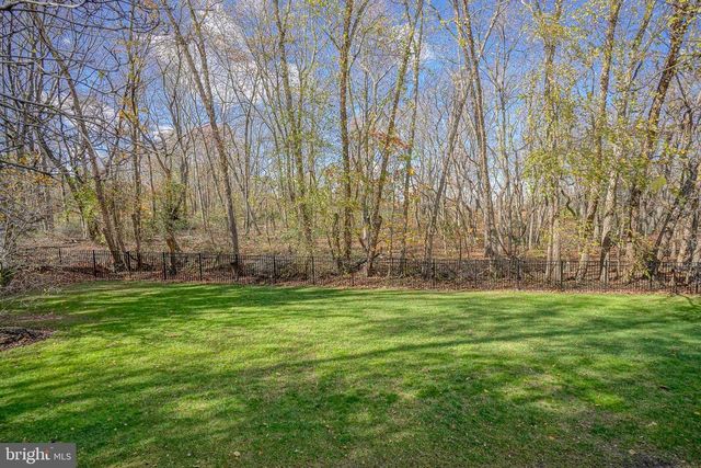 6 SYLVAN CT, Delran, NJ 08075