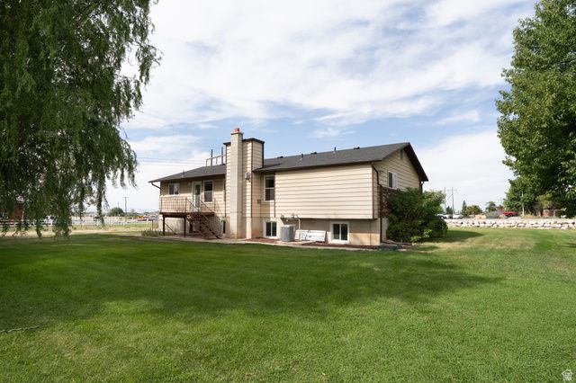 2129 W 2700 N, Farr West, UT 84404