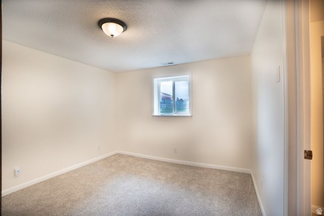 2129 W 2700 N, Farr West, UT 84404