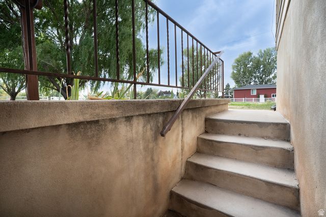 2129 W 2700 N, Farr West, UT 84404