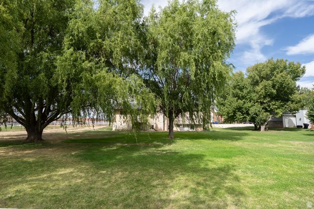 2129 W 2700 N, Farr West, UT 84404