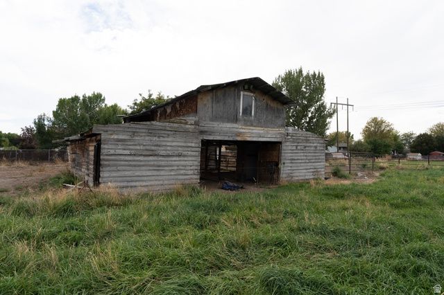 2129 W 2700 N, Farr West, UT 84404