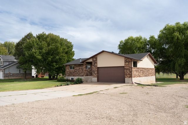 2129 W 2700 N, Farr West, UT 84404