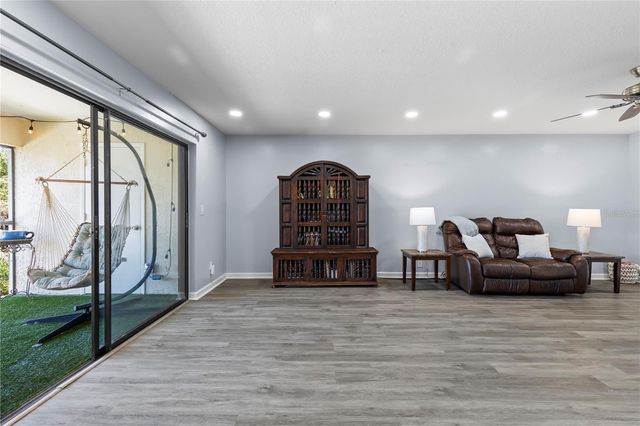 3600 MAGNOLIA RIDGE CIRCLE 1221, Palm Harbor, FL 34684