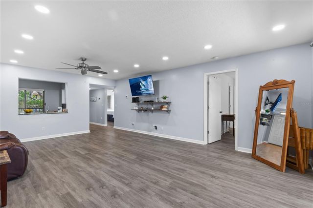 3600 MAGNOLIA RIDGE CIRCLE 1221, Palm Harbor, FL 34684