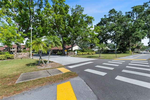 3600 MAGNOLIA RIDGE CIRCLE 1221, Palm Harbor, FL 34684
