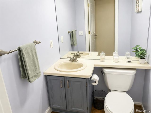 2636 Orbit Drive, Lake Orion, MI 48360