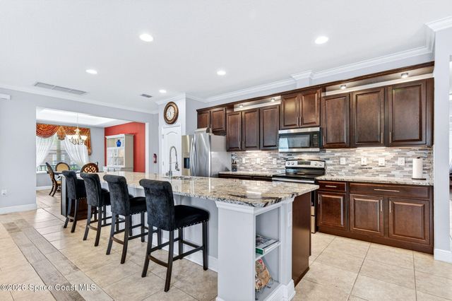 453 Danis Road SW, Palm Bay, FL 32908