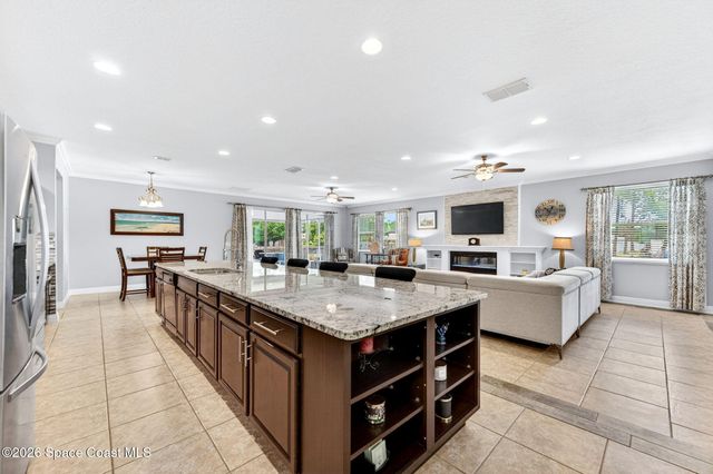 453 Danis Road SW, Palm Bay, FL 32908