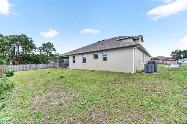 453 Danis Road SW, Palm Bay, FL 32908