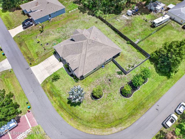 453 Danis Road SW, Palm Bay, FL 32908