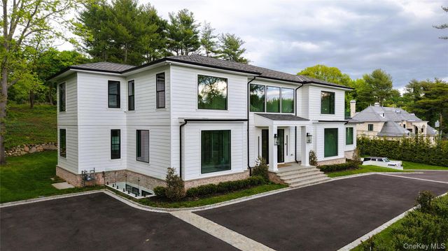 28 Rolling Hill Road, Old Westbury, NY 11568