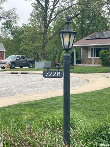 7228 N CRABAPPLE Court, Peoria, IL 61614