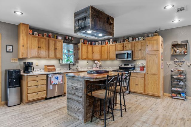 630 VZ County Road 1909, Edgewood, TX 75117