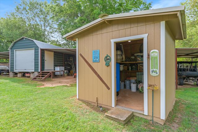 630 VZ County Road 1909, Edgewood, TX 75117