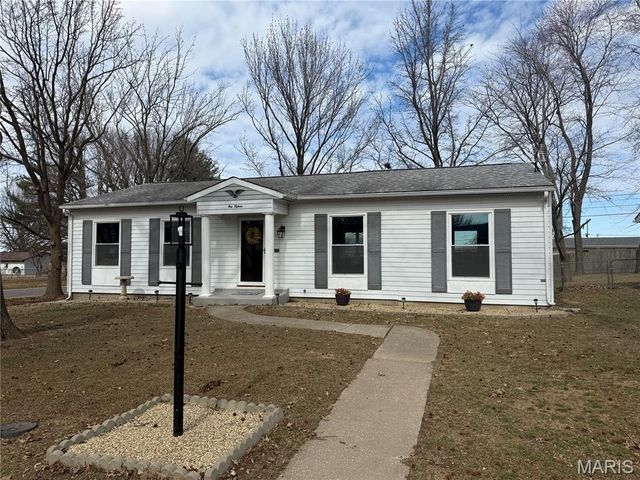 115 Hawbrook Place, Jerseyville, IL 62052