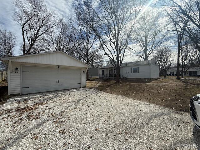 115 Hawbrook Place, Jerseyville, IL 62052