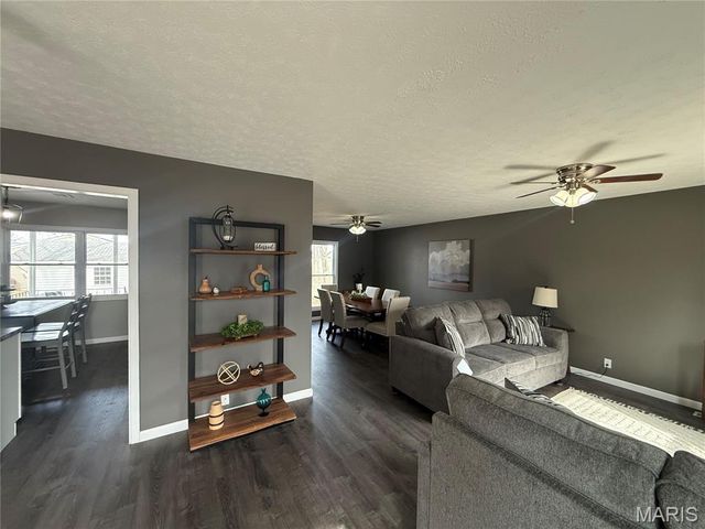 115 Hawbrook Place, Jerseyville, IL 62052