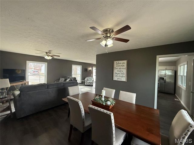 115 Hawbrook Place, Jerseyville, IL 62052