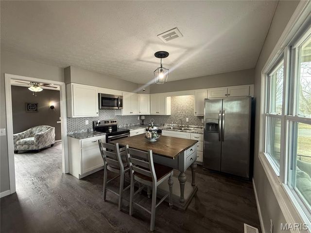 115 Hawbrook Place, Jerseyville, IL 62052