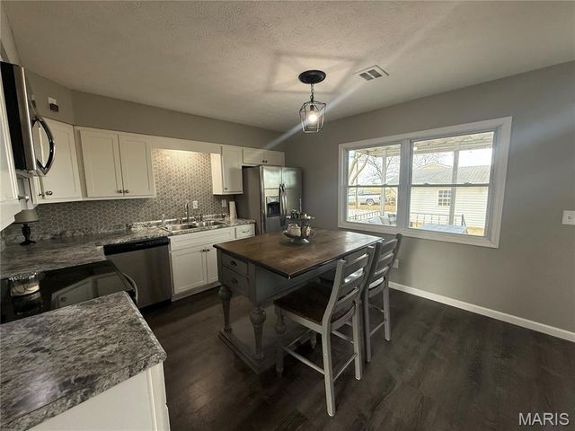 115 Hawbrook Place, Jerseyville, IL 62052