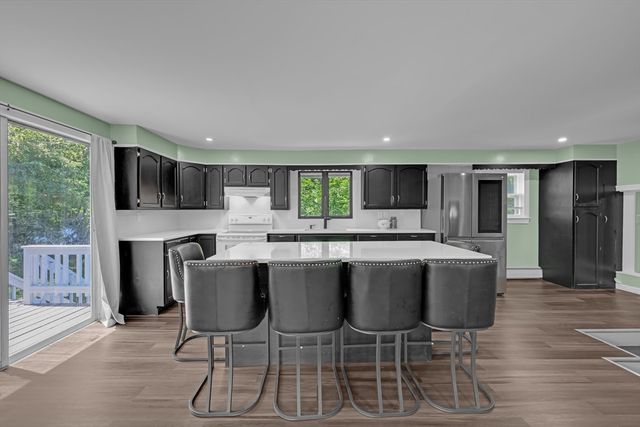 410 Greenwood St, Millbury, MA 01527