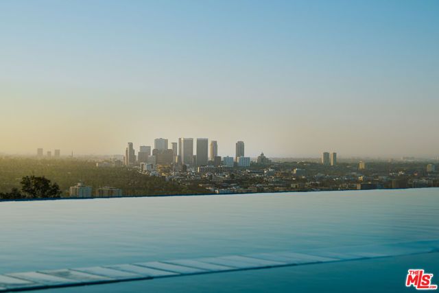 8404 Franklin Avenue, Los Angeles, CA 90069