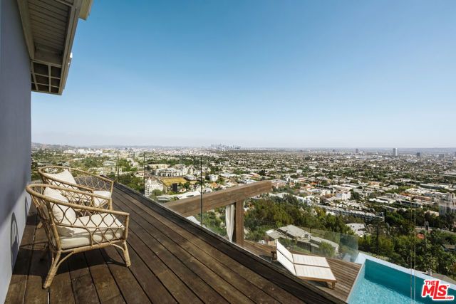 8404 Franklin Avenue, Los Angeles, CA 90069