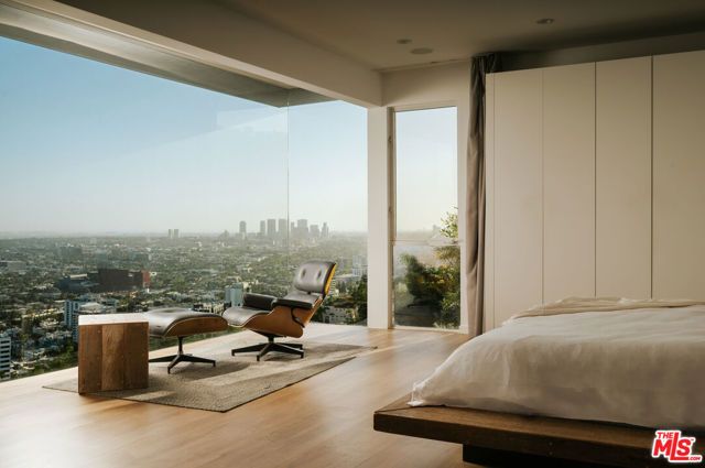 8404 Franklin Avenue, Los Angeles, CA 90069