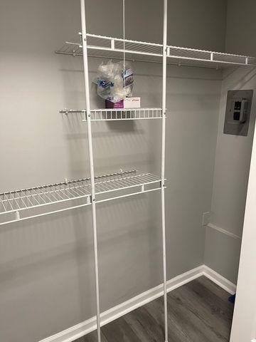 510 W Fullerton Parkway 204, Chicago, IL 60614