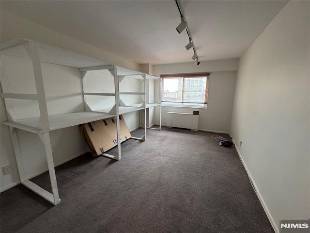 2185 Lemoine Avenue 4M, Fort Lee, NJ 07024