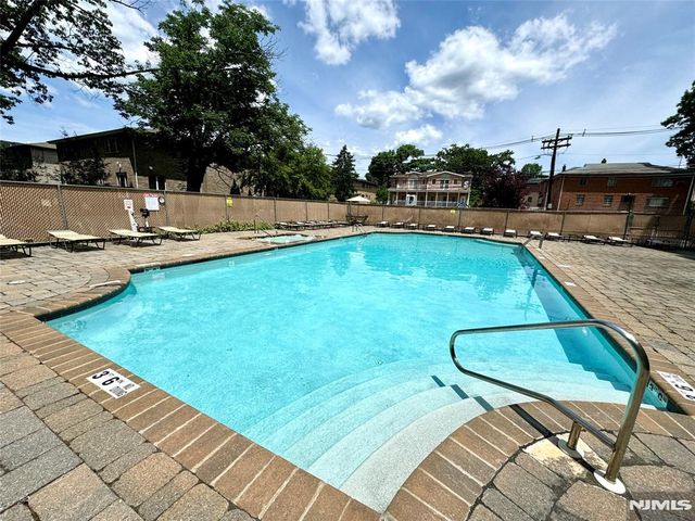 2185 Lemoine Avenue 4M, Fort Lee, NJ 07024