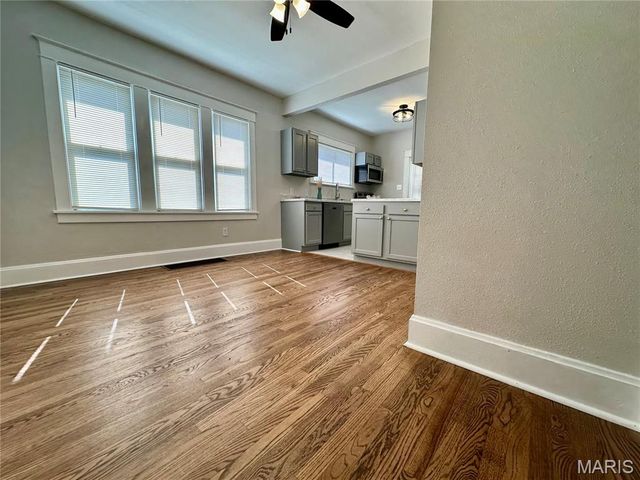 75 E Elm Street, Alton, IL 62002