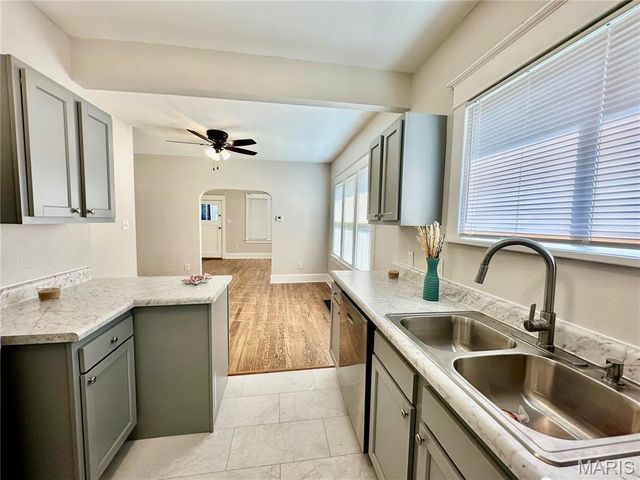 75 E Elm Street, Alton, IL 62002