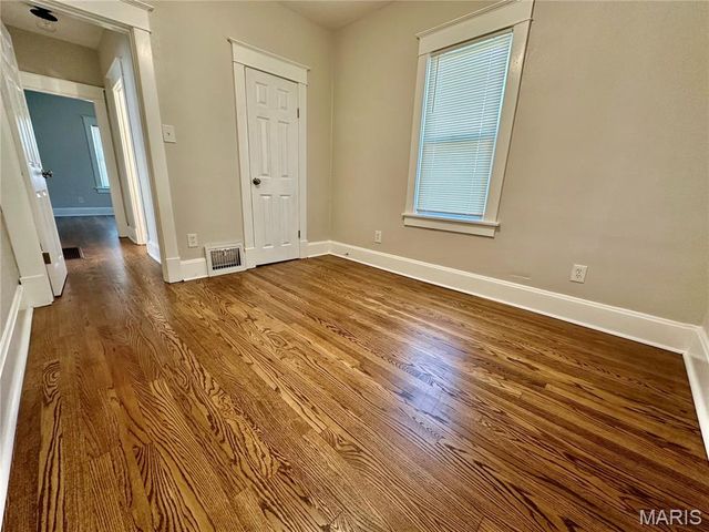 75 E Elm Street, Alton, IL 62002