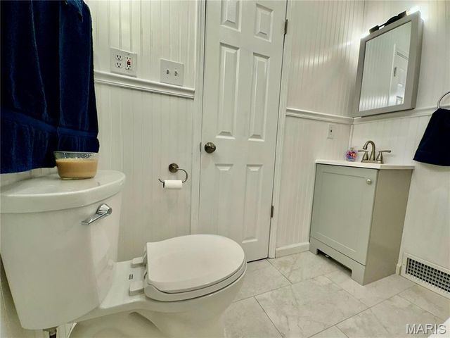 75 E Elm Street, Alton, IL 62002